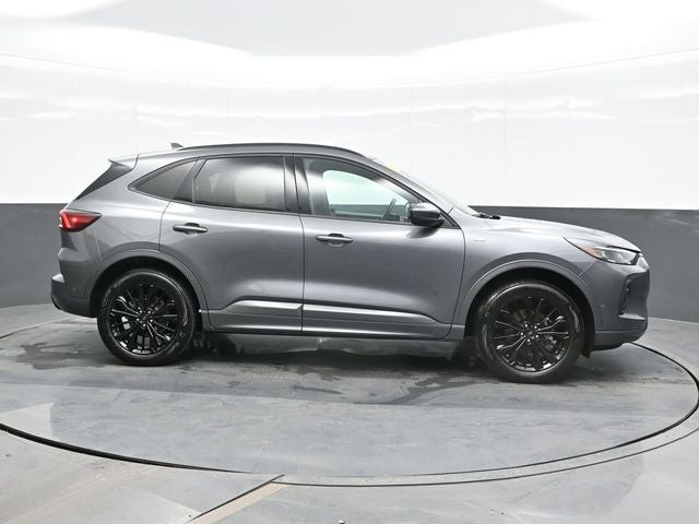 2024 Ford Escape ST-Line Elite