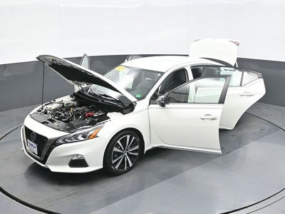 2022 Nissan Altima 2.5 SR