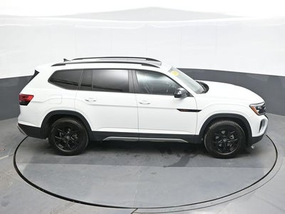 2024 Volkswagen Atlas 2.0T Peak Edition SE w/Technology