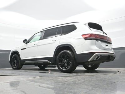 2024 Volkswagen Atlas 2.0T Peak Edition SE w/Technology