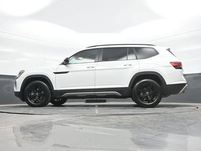 2024 Volkswagen Atlas 2.0T Peak Edition SE w/Technology
