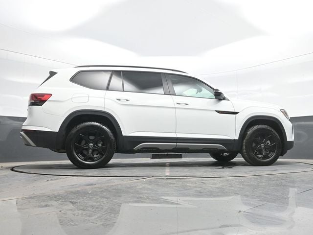 2024 Volkswagen Atlas 2.0T Peak Edition SE w/Technology