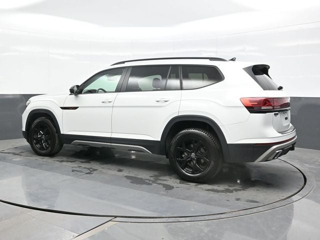 2024 Volkswagen Atlas 2.0T Peak Edition SE w/Technology