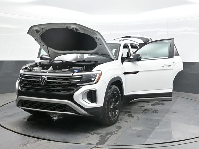 2024 Volkswagen Atlas 2.0T Peak Edition SE w/Technology