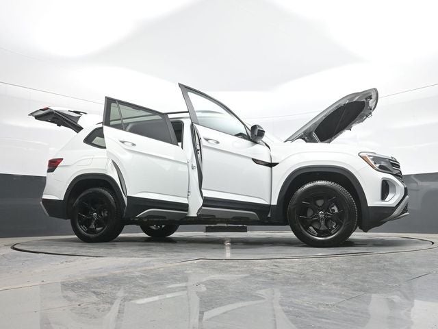 2024 Volkswagen Atlas 2.0T Peak Edition SE w/Technology