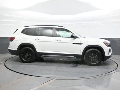 2024 Volkswagen Atlas 2.0T Peak Edition SE w/Technology