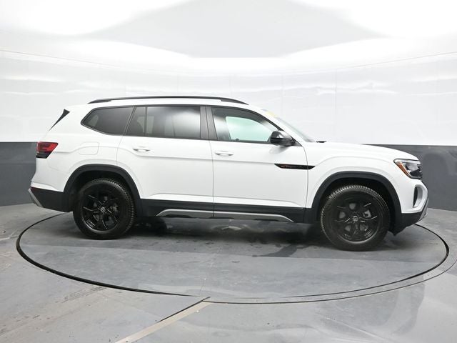 2024 Volkswagen Atlas 2.0T Peak Edition SE w/Technology