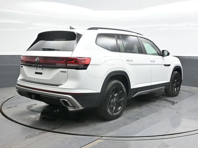 2024 Volkswagen Atlas 2.0T Peak Edition SE w/Technology