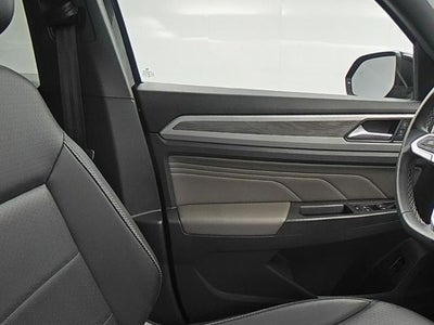 2023 Volkswagen Atlas Cross Sport 2.0T SE w/Technology