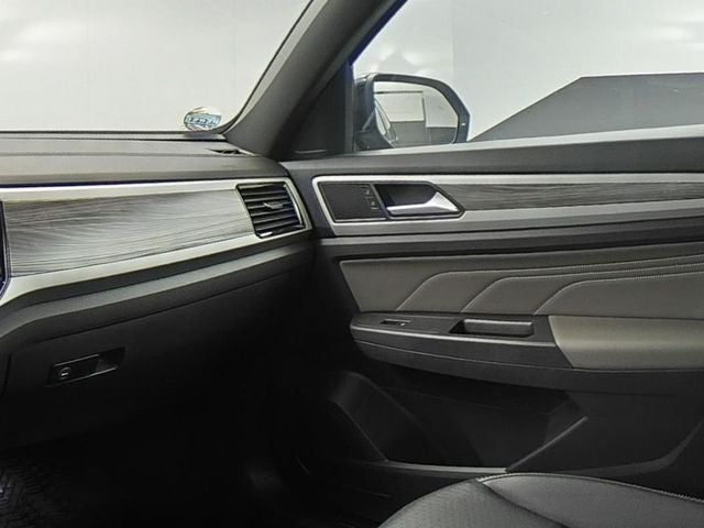 2023 Volkswagen Atlas Cross Sport 2.0T SE w/Technology