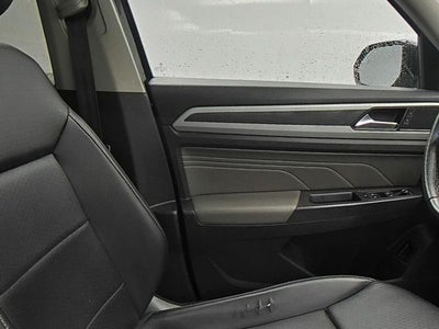 2021 Volkswagen Atlas 3.6L V6 SE w/Technology R-Line