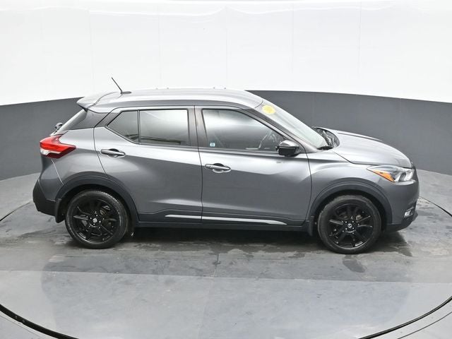2019 Nissan Kicks SR