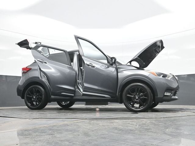 2019 Nissan Kicks SR