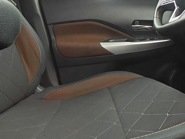 2019 Nissan Kicks SR