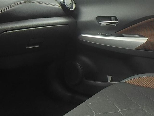 2019 Nissan Kicks SR