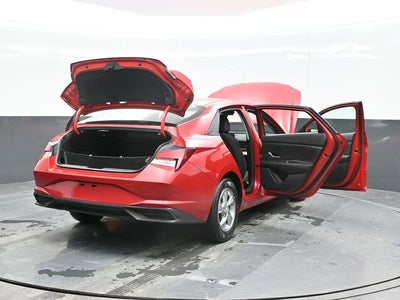2023 Hyundai ELANTRA SE