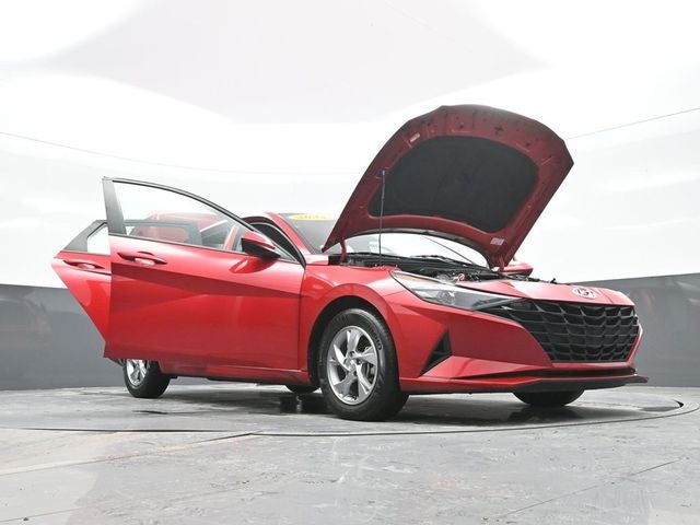 2023 Hyundai ELANTRA SE