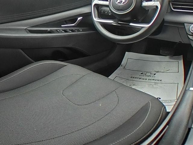 2023 Hyundai ELANTRA SE