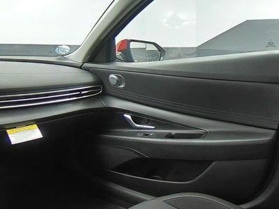 2023 Hyundai ELANTRA SE