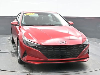 2023 Hyundai ELANTRA SE