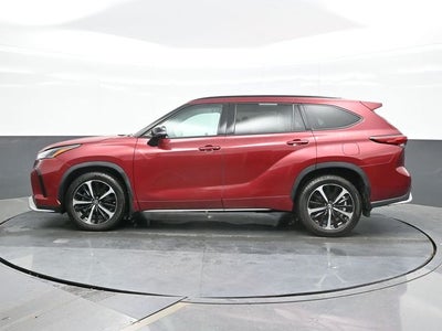 2022 Toyota Highlander XSE