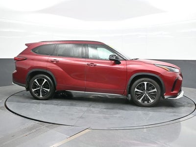 2022 Toyota Highlander XSE