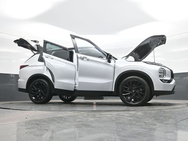 2023 Mitsubishi Outlander SEL Black Edition