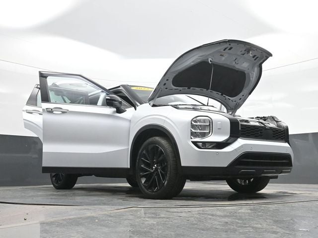 2023 Mitsubishi Outlander SEL Black Edition