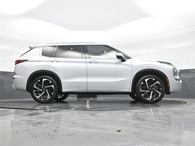 2024 Mitsubishi Outlander SEL