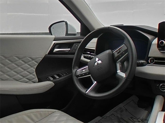 2024 Mitsubishi Outlander SEL