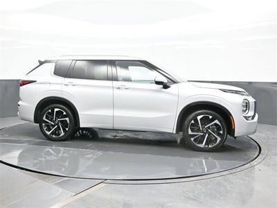 2024 Mitsubishi Outlander SEL