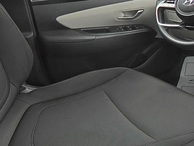 2022 Hyundai TUCSON SE