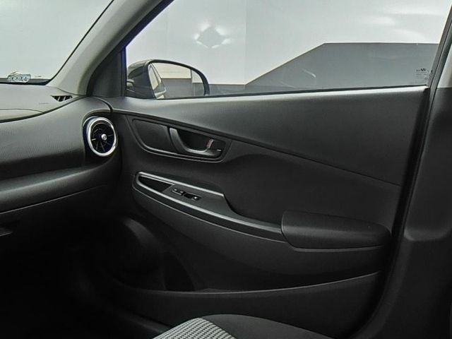 2022 Hyundai KONA SE