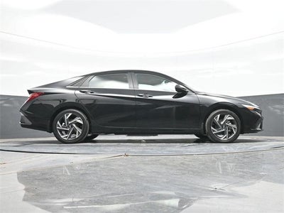 2025 Hyundai ELANTRA HYBRID Limited