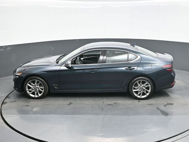 2022 Genesis G70 2.0T