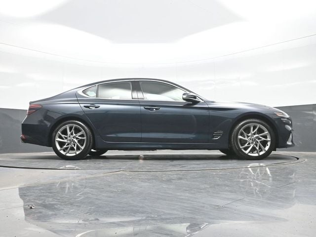 2022 Genesis G70 2.0T