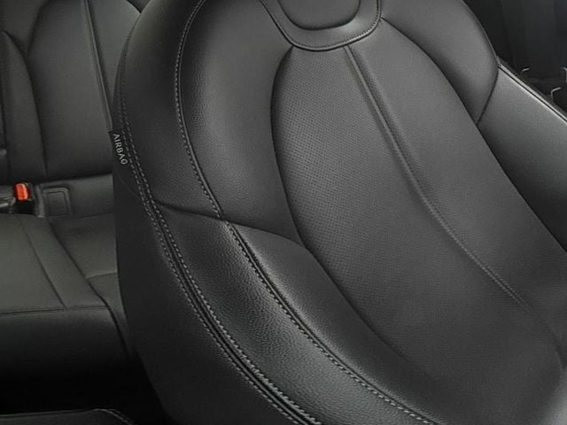 2022 Genesis G70 2.0T