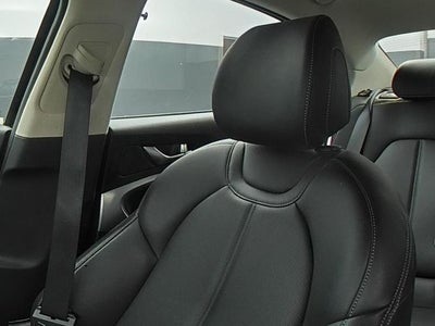 2022 Genesis G70 2.0T