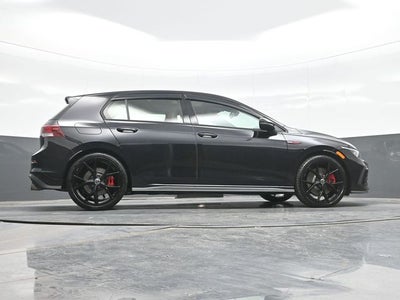 2024 Volkswagen Golf GTI SE
